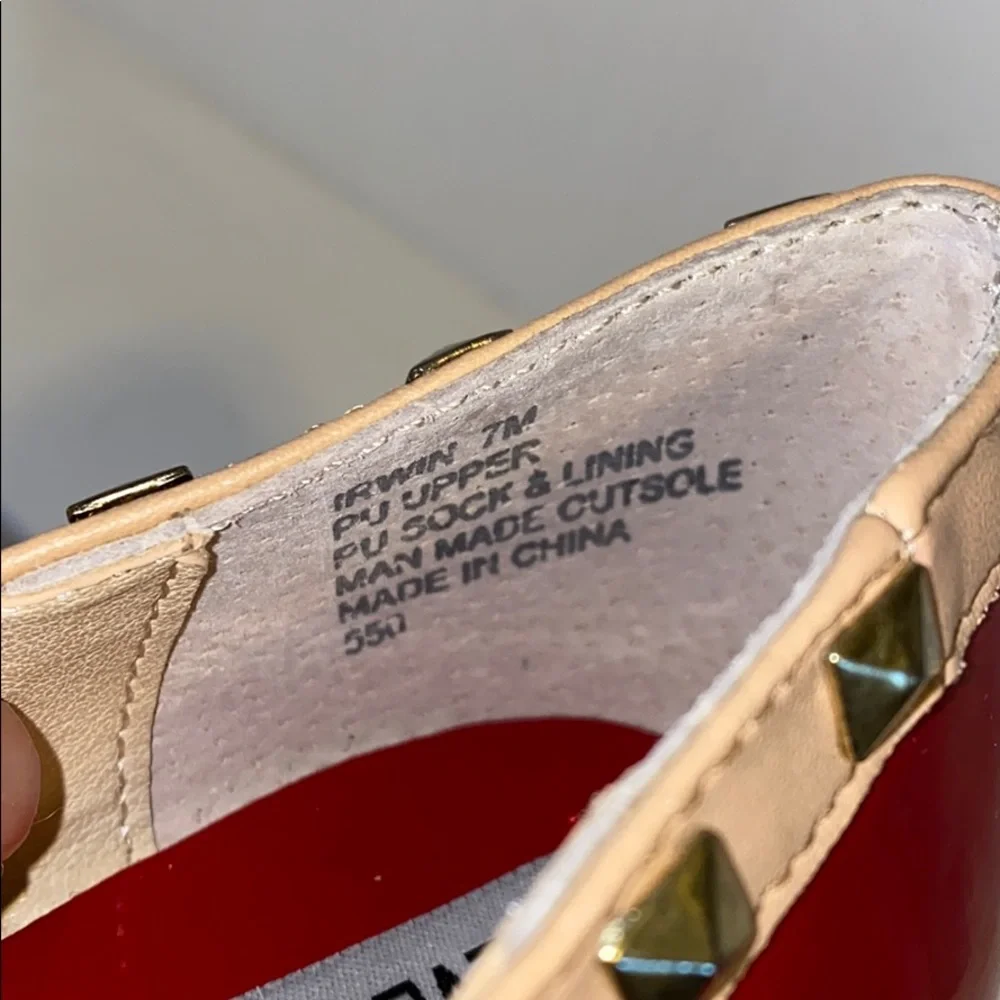 NWOB STEVE MADDEN IRWIN STUD BALLET FLATS RED US7